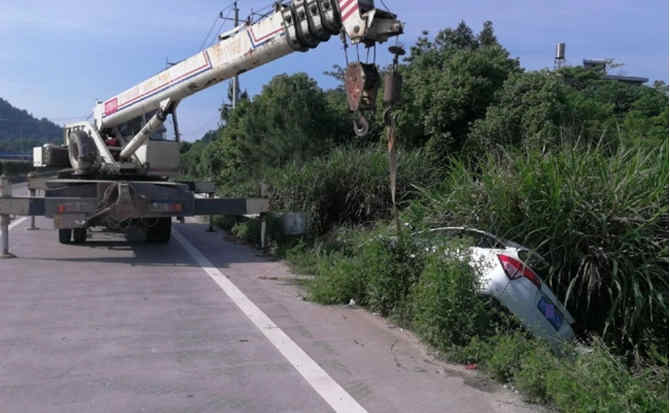 双流区重载吊车救援 双流区重载吊车救援